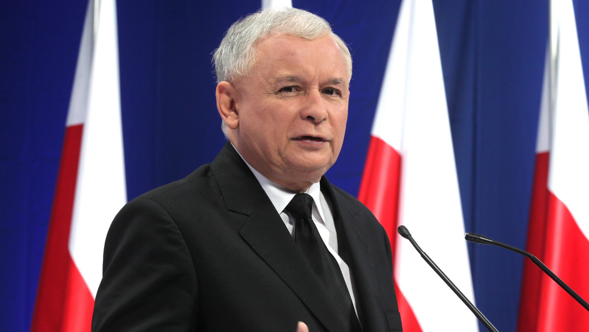 "Gazeta Wyborcza": Jarosław Kaczyński chciał, by Janusz Kaczmarek miał sądowy zakaz wypowiadania się na temat stanu jego zdrowia psychicznego. Sąd w Gdańsku odrzucił ten wniosek.