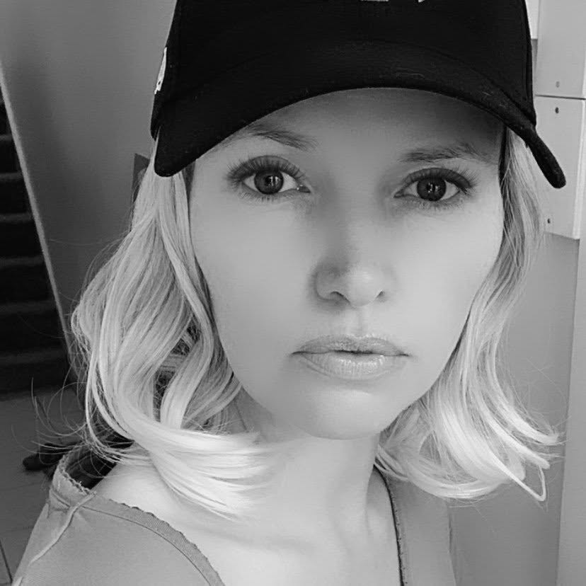 Írska herečka a producentka Slaine Kelly.