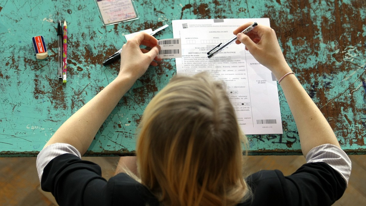 Liczba Polaków z dysleksją rośnie w zastraszającym tempie. W 2002 roku w Polsce orzeczenie o dysleksji miało trochę ponad 7 procent uczniów, dziś już nawet około 15 procent. Eksperci mówią już o "epidemii".