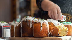 Dodała truciznę do świątecznego ciasta. Chciała pozbyć się teściowej. Trzy osoby nie żyją