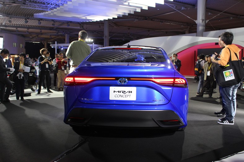 Toyota Mirai 2021 двигатель