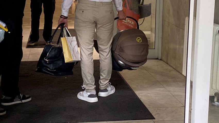 Dinča stigao u porodilište