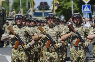 Żona dowódcy pułku Azow: Męża wywieziono do Rosji