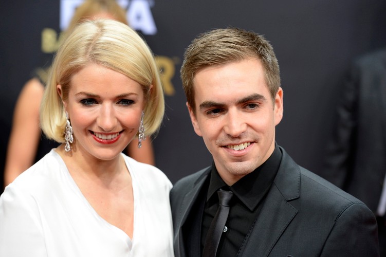 Słynni piłkarze i ich piękne żony na gali FIFA