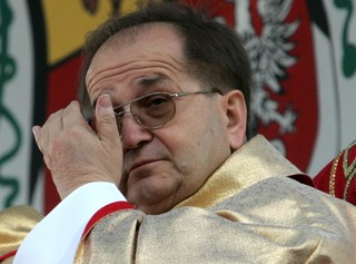 Giertych oskarża o. Rydzyka o korupcję i straszy prokuraturą