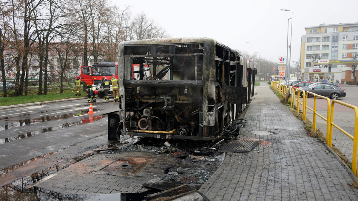 Szczecin: pożar miejskiego autobusu
