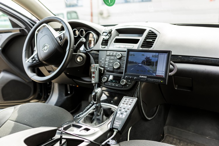 Policja przejęła radiowozy ITD