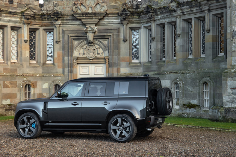 Land Rover Defender V8