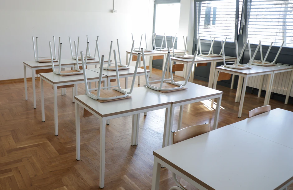 Da li će izostanci za one učenike koji su u blokirali biti evidentirani kao izostanci, a onda opravdani ili ne?