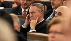 Piesiewicz po wyroku: Książka o tym powinna się nazywać "Niszczarka"