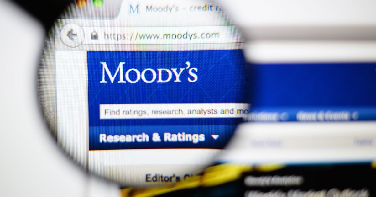 Kolejna agencja ratingowa obniża perspektywę dla Polski. Podano powód