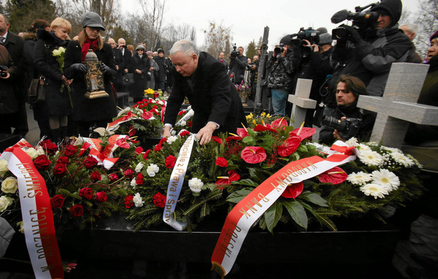 Znikająca grupa smoleńskich ateistów. Kto w PiS nie wierzy w zamach?