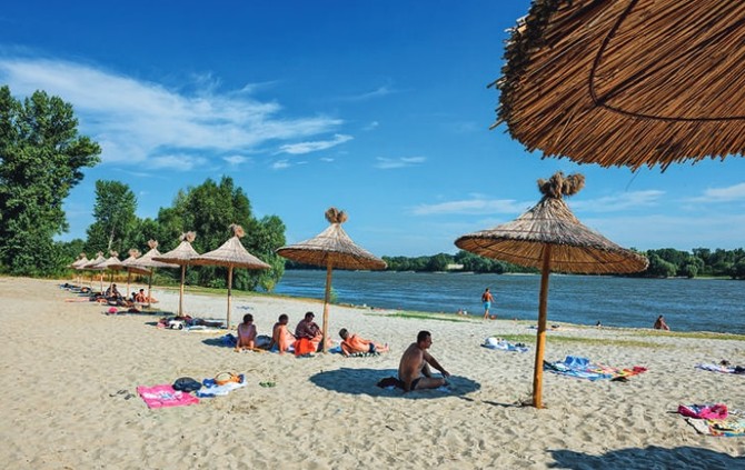 Jezero Tikvara