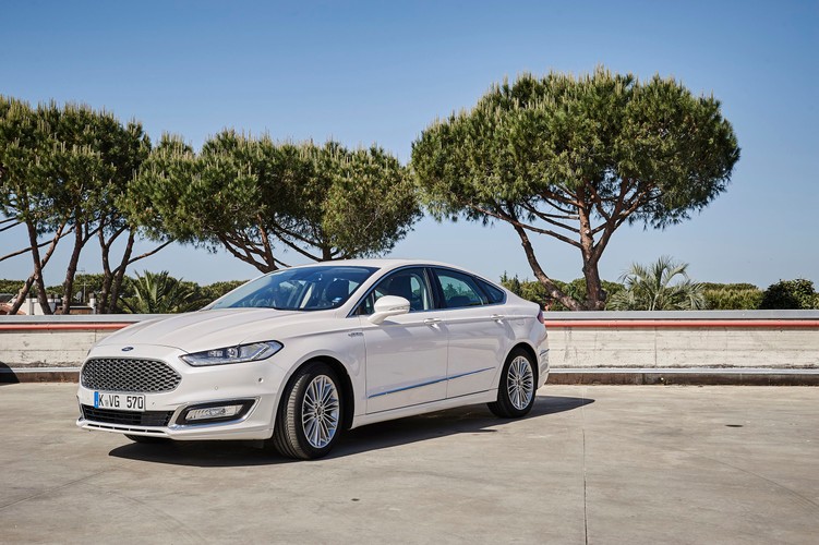 Ford mondeo vignale