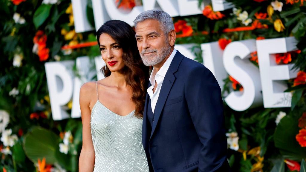 George Clooney és Amal Clooney beragyogták a vörös szőnyeget, egyszerűen öröm rájuk nézni