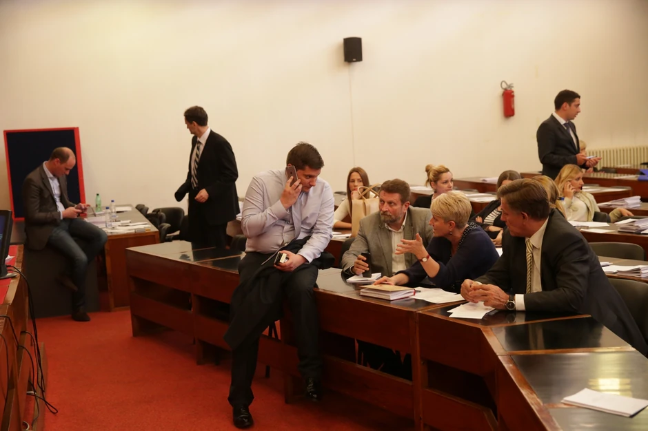 Nikodijević se konsultuje telefonom