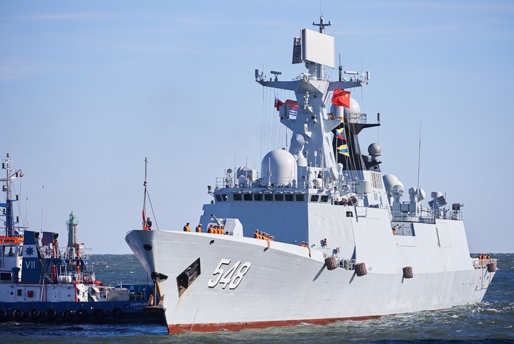 Chińskie okręty wpłynęły do gdyńskiego portu, PAP/Adam Warżawa,