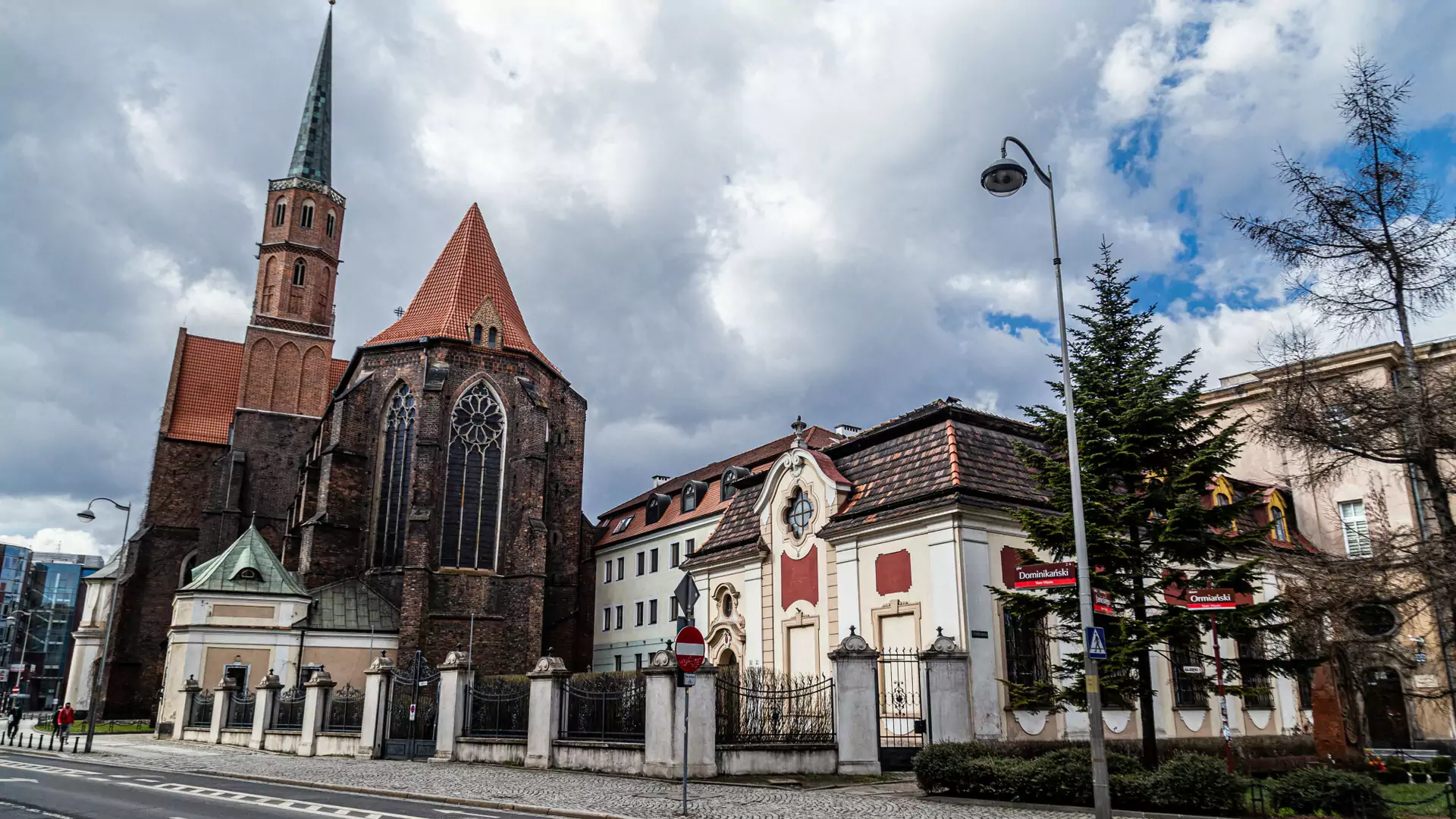 Dominikanin z Wrocławia stosował przemoc seksualną wobec siostry zakonnej? Bulwersujące doniesienia