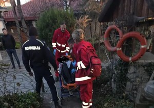 Spašavanje mladića koji je skočio sa Pančevačkog mosta