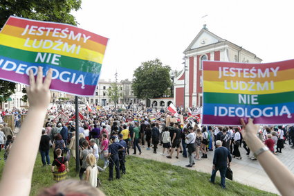 Region w Polsce straci 10 mld zł z UE? Przez uchwałę anty LGBT