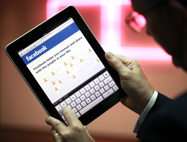 Facebook pracuje nad własnym modelem smartfonu. Na zdj. iPad firmy Apple.