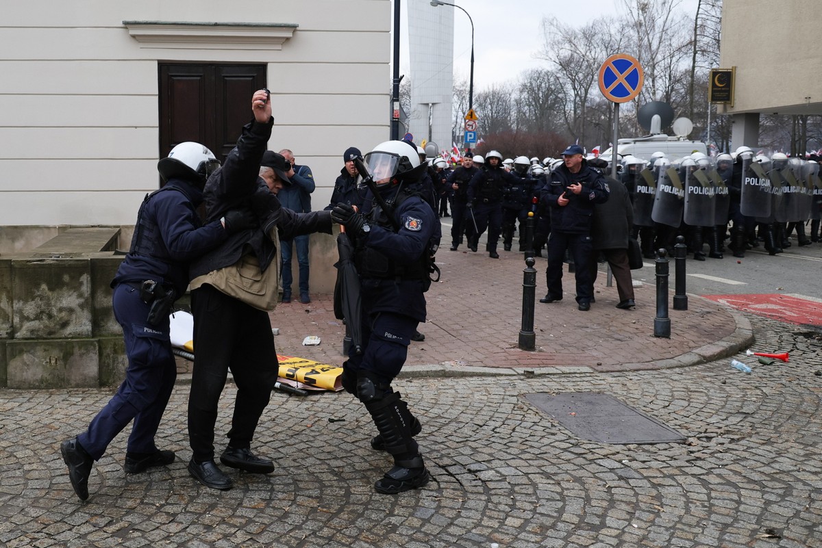Protestujący rolnicy starli się z policją