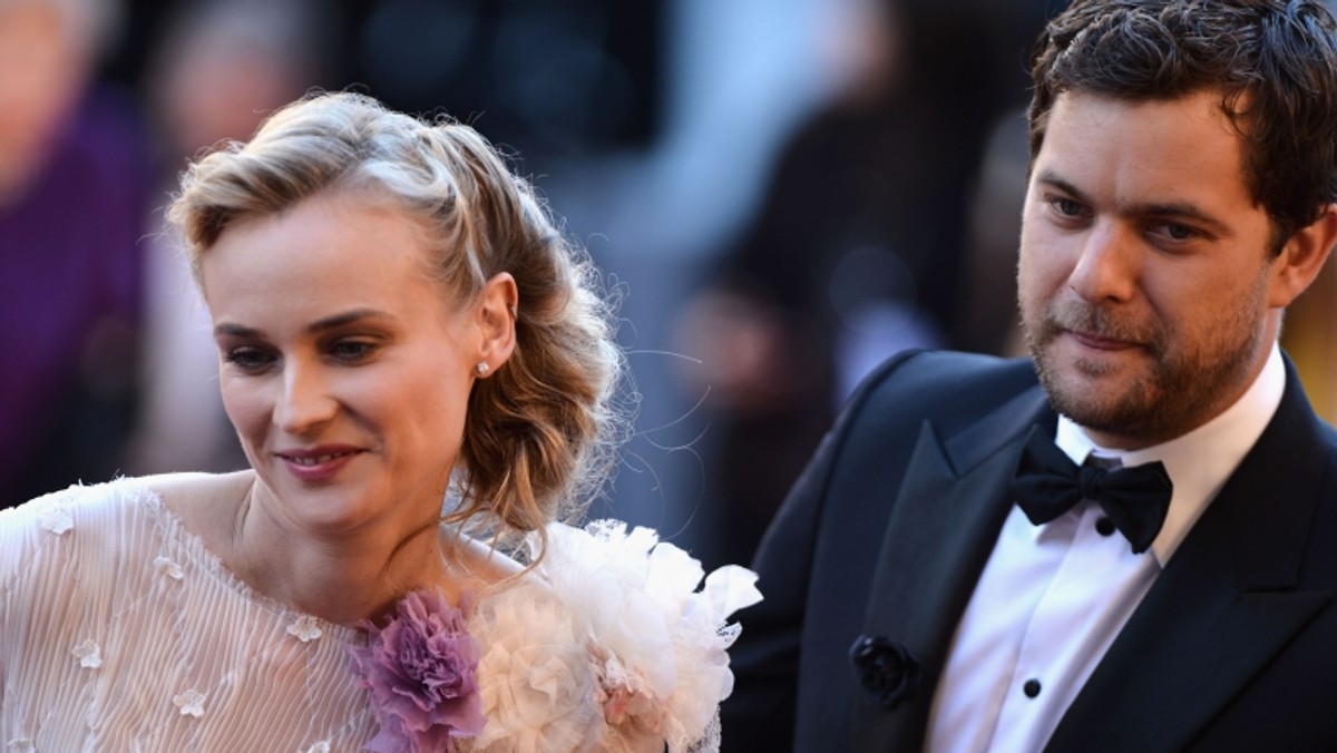 Diane Kruger i jej partner Joshua Jackson nie planują stanąć na ślubnym kobiercu. Co więcej, aktorka krytycznie wypowiedziała się o samej instytucji małżeństwa: - Jesteśmy razem od sześciu lat i biorąc pod uwagę wszystkie intencje jesteśmy małżeństwem. Nie potrzebuję księdza, aby mi to stwierdził.