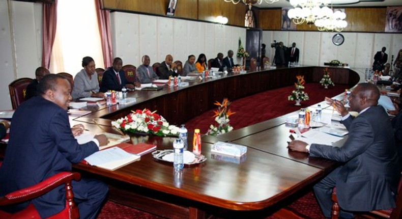 President Uhuru Kenyatta and Deputy President William Ruto chairs a cabinet meeting at State House, Nairobi. The cabinet approved a new Sh100 billion pay rise for civil servants.