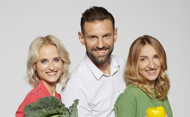 Hanna Stolińska-Fiedorowicz, Robert Zakrzewski i Violetta Domaradzka, autorzy książki "Love Vegan"