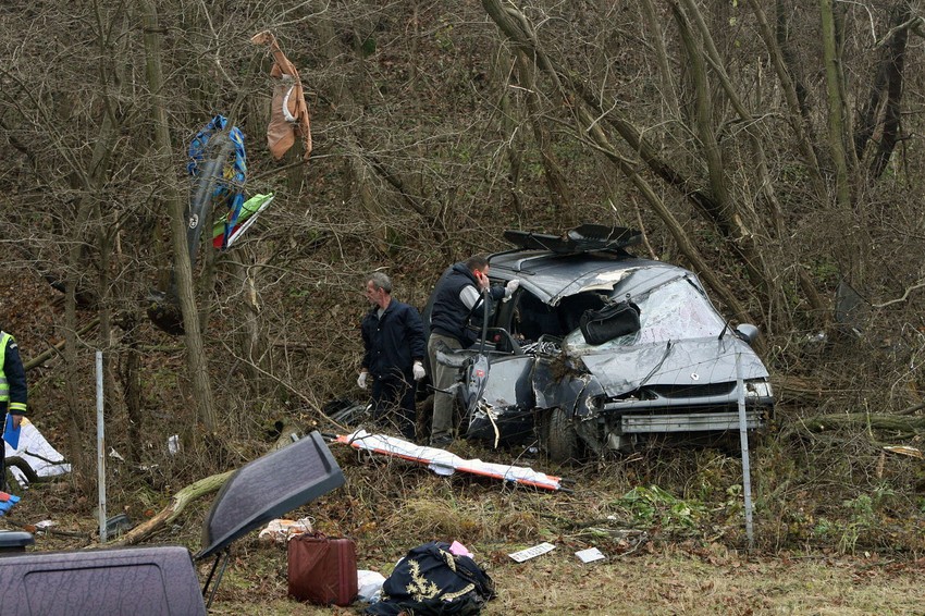 Slupani "reno" posle straviučne nesreće