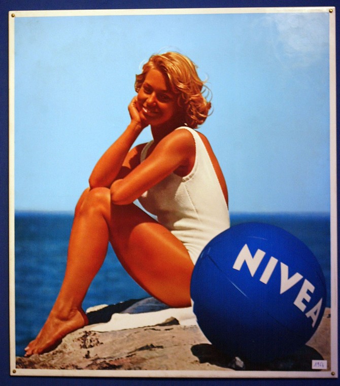 Reklamni plakat za Nivinu kremu iz '60-ih