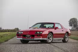 Chevrolet Camaro Z28 - w pogoni za Mustangiem