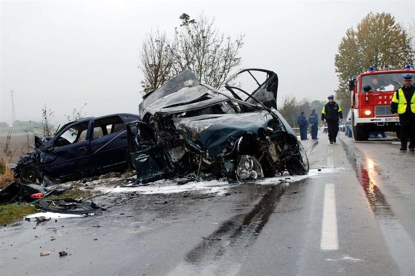 Potworny wypadek! 5 osób zginęło. FOTO