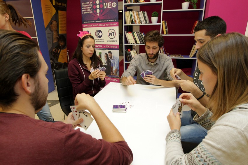 Ekipa od 6 takmičara odmeravala je snage u igri "mau-mau"