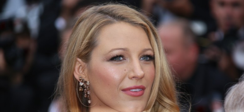 Blake Lively oskarża branżę odzieżową o wywoływanie u kobiet problemów z samoakceptacją