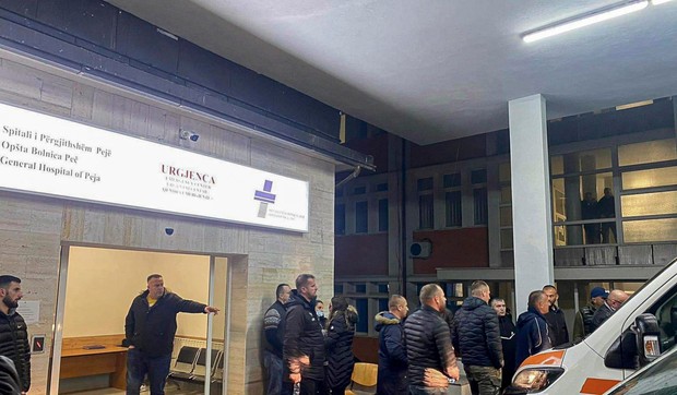 bolnica napad autobus studenti Đakovica Dečani
