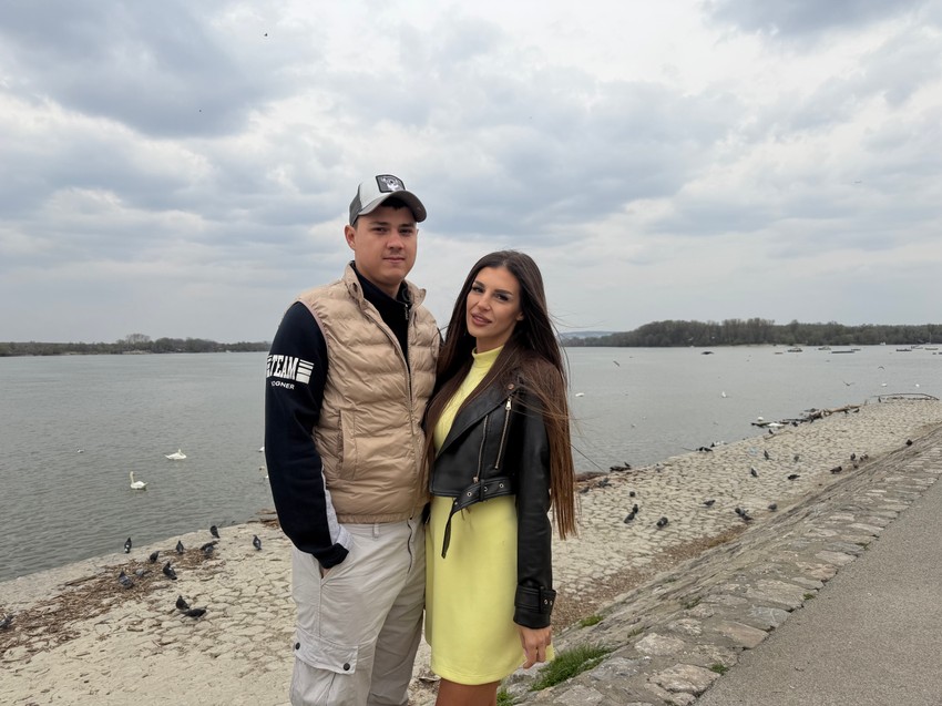 Ovo je istina o dolasku bebe: Ena i Peja o Zlatinom stanu, veridbi, od čega žive i ulasku u "Elitu"