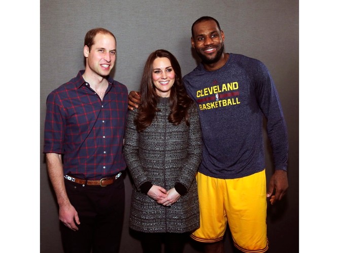 Księżna Catherine i książę William oraz LeBron James