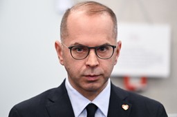 Afera wizowa. Sejmowa komisja chce przesłuchać Pawła Jabłońskiego