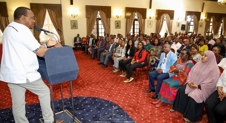 Pr4sident Uhuru Kenyatta meeting the Nairobi County leadership team to discuss service delivery on 29 Feb 2020