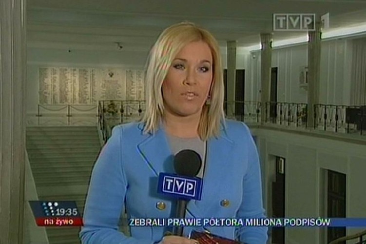 Kamila Biedrzycka-Osica prowadzi 'Gość poranka' w TVP Info