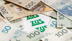 ZUS wypłaca podwójne emerytury dla 360 tys. osób. Uwaga: to nie żart. Jakie warunki trzeba spełnić?