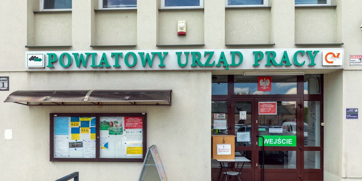 Z rejestrów urzędów pracy ciągle ubywa bezrobotnych.