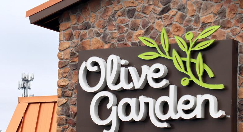 The manager of an Olive Garden in Kansas gave staff a blunt ultimatum.Getty Images