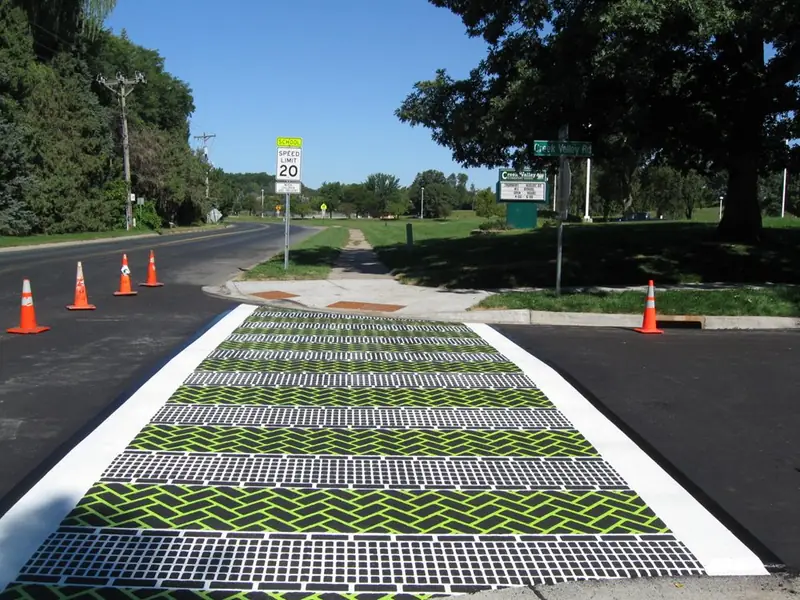 Fun-Green-And-White-Crosswalk-In-Minesota