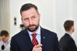 Walka o rolników. Rzecznik PiS do szefa PSL: Nie będziecie wykorzystywać ich tragedii!