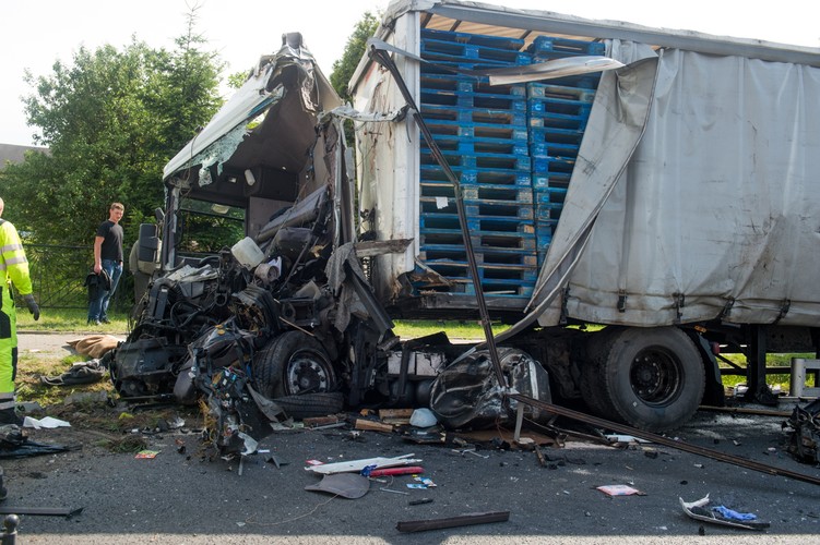 Gomulin. Zderzenie tirow na krajowej ósemce