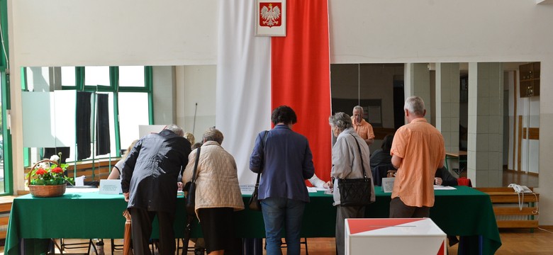 Polacy wybierają prezydenta. PKW podała frekwencję z godz. 17.00