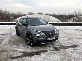 Nissan Juke Hybrid N-Design. Miejski crossover zyskał brakujący element