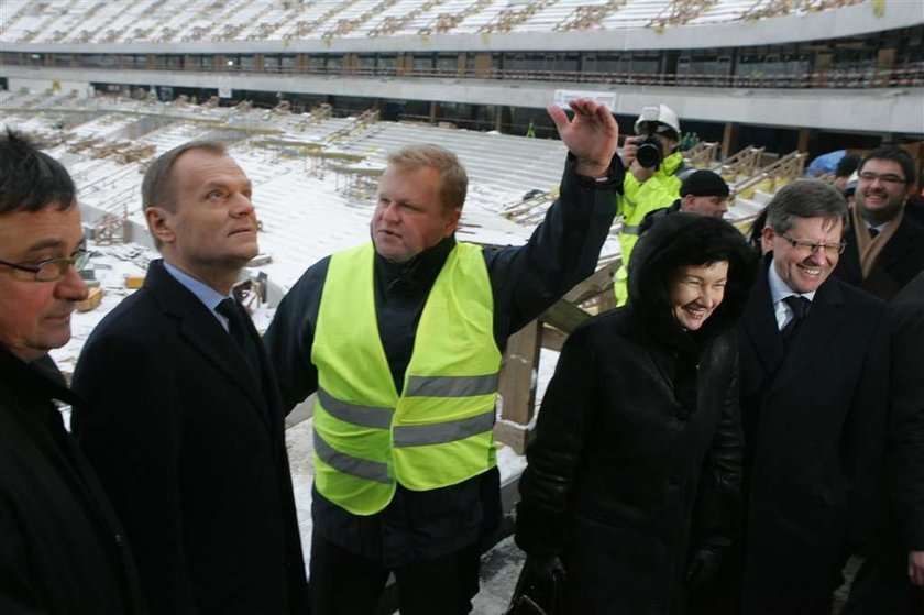 Kapler dostanie premię